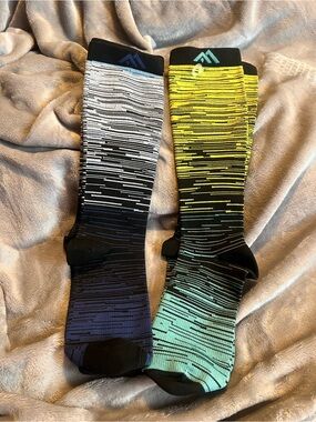 Hi Clasmix Graduated Compression Women’s L-XL Socks, 2 Pairs, New without tags